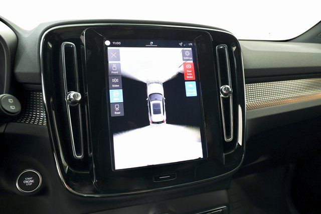 2026 Volvo XC40 Ultra Black Edition - Photo 23