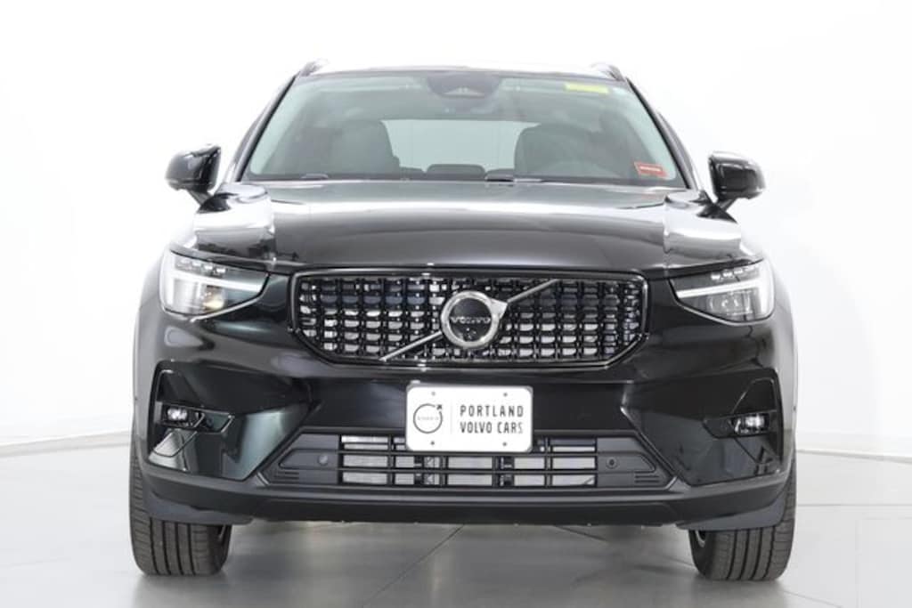 New 2026 Volvo XC40 B5 Plus SUV