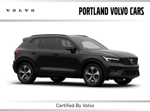 2025 Volvo XC40's photo