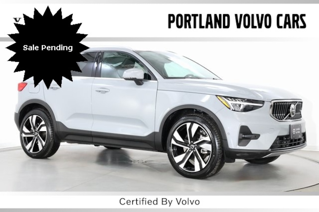 Certified 2025 Volvo XC40 B5 Plus Bright Theme SUV
