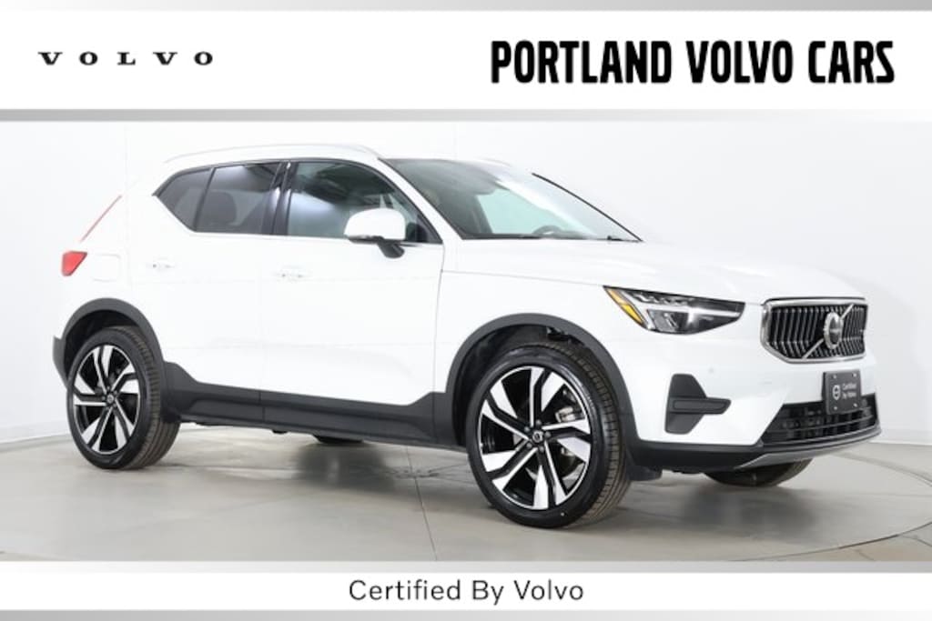 Certified 2025 Volvo XC40 B5 Core Bright Theme SUV