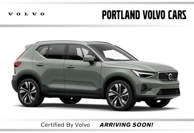 2025 Volvo XC40 Core