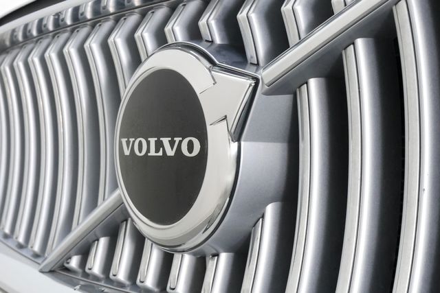 2025 Volvo XC90 Core - Photo 13