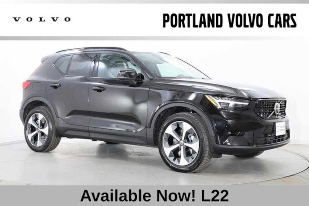 New 2026 Volvo XC40 B5 Plus SUV