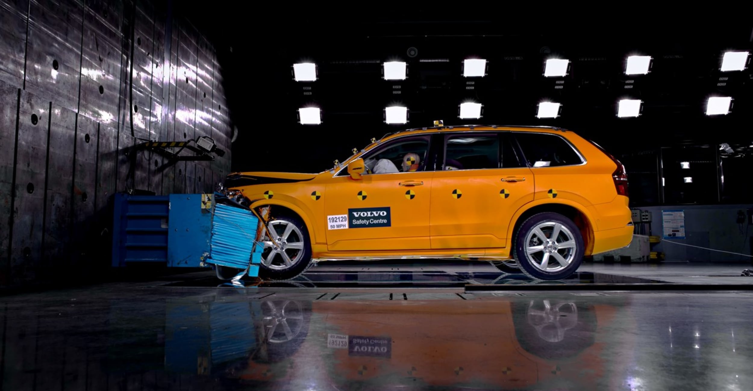 XC90_Safety_Center.png