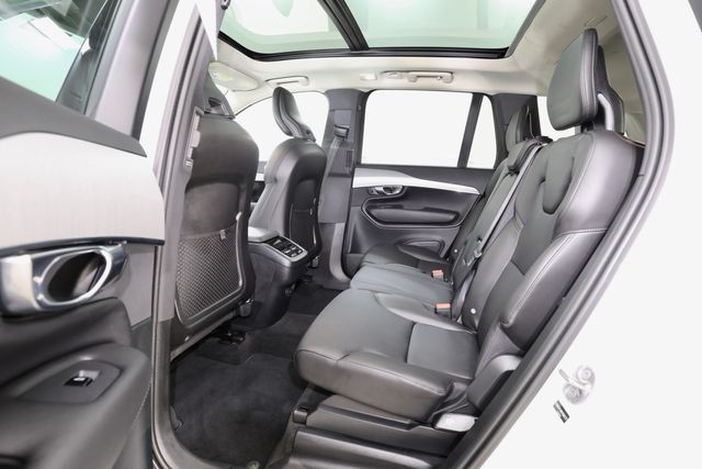 2025 Volvo XC90 Core - Photo 18