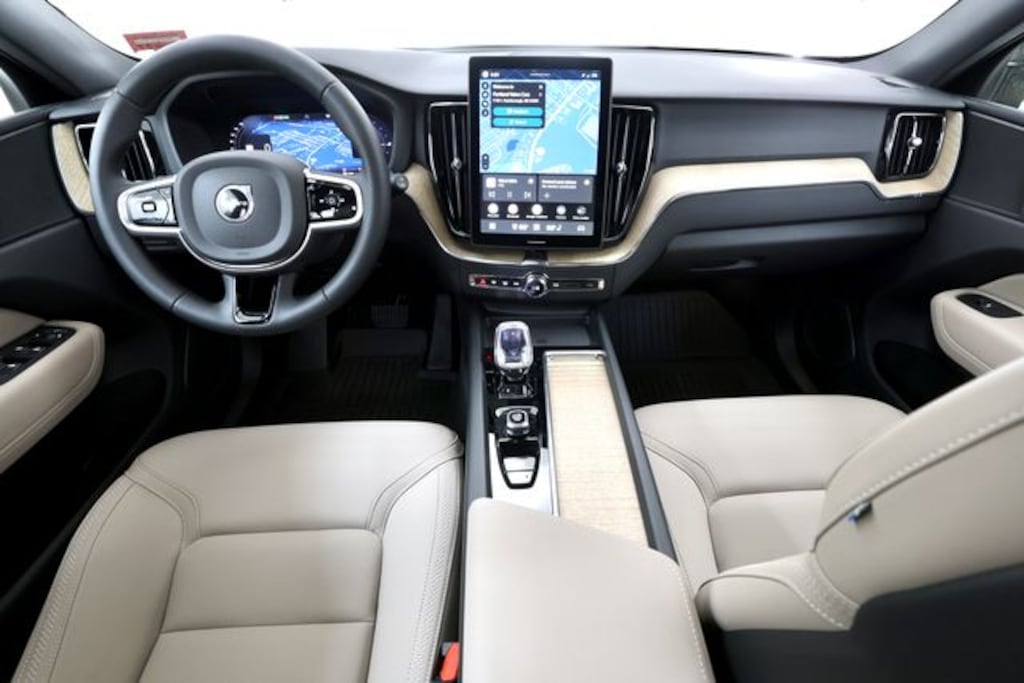 New 2026 Volvo XC60 plug-in hybrid T8 Plus SUV