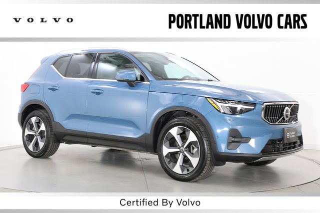 2025 Volvo XC40 B5 Plus Bright AWD's photo