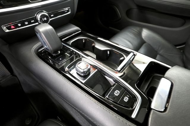 2025 Volvo S60 Plus - Photo 27