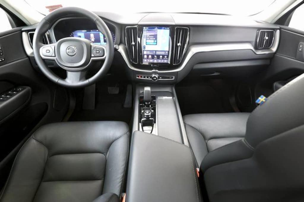 Certified 2025 Volvo XC60 B5 Core SUV