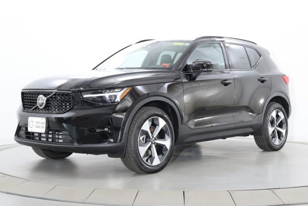 New 2026 Volvo XC40 B5 Plus SUV