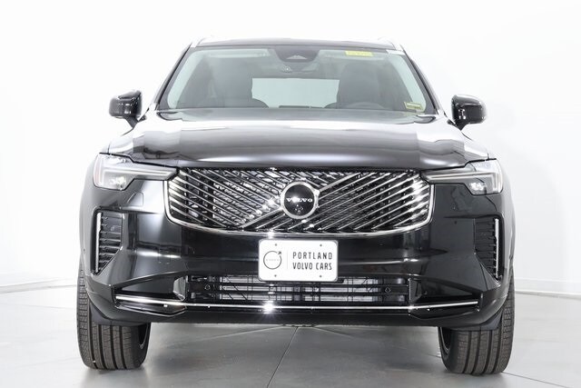 2026 Volvo XC90 B5 Plus photo 3