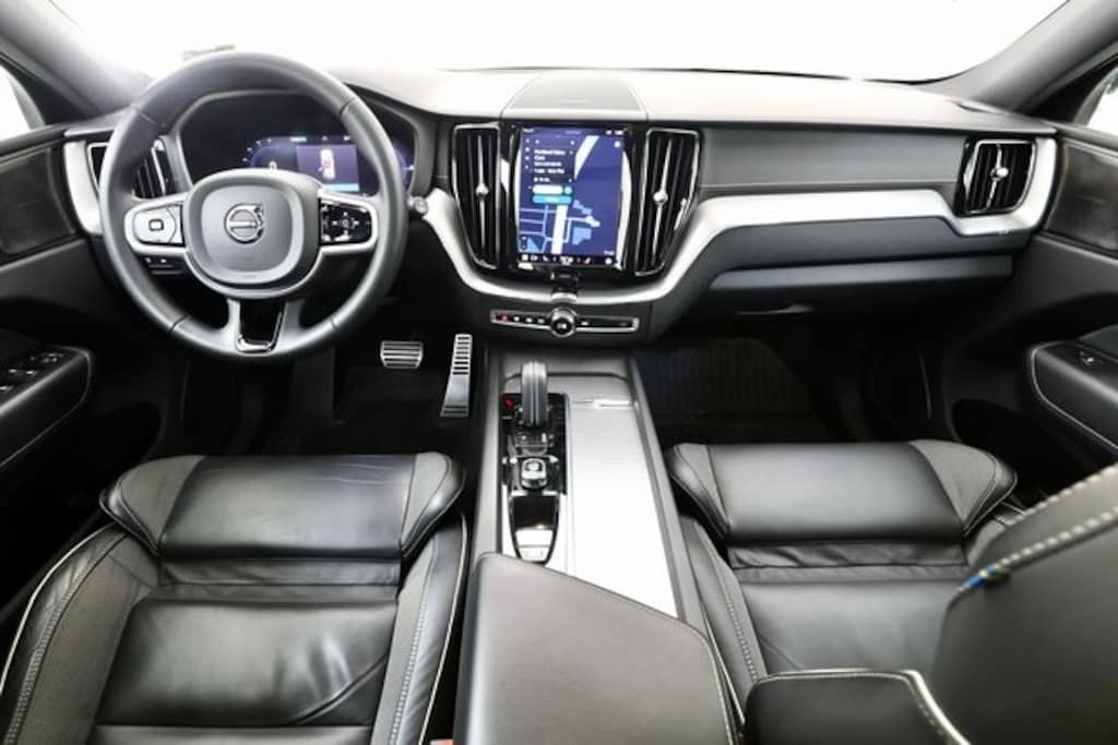 Certified 2022 Volvo XC60 Recharge Plug-In Hybrid eAWD R-Design SUV