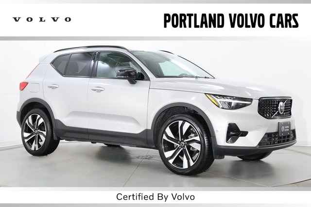 2025 Volvo XC40 Plus's photo