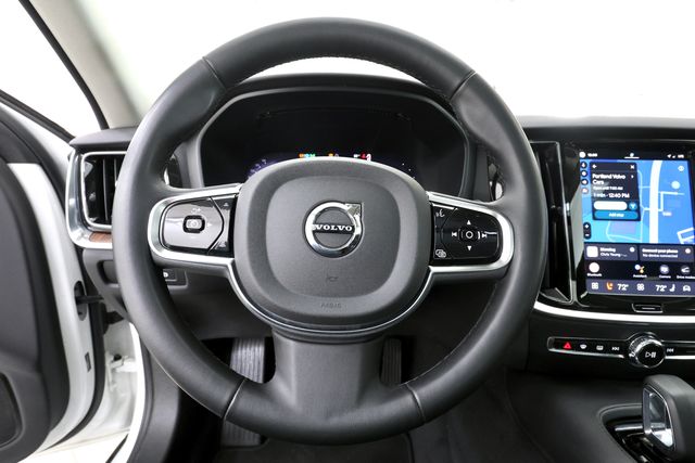 2025 Volvo S60 Plus - Photo 25
