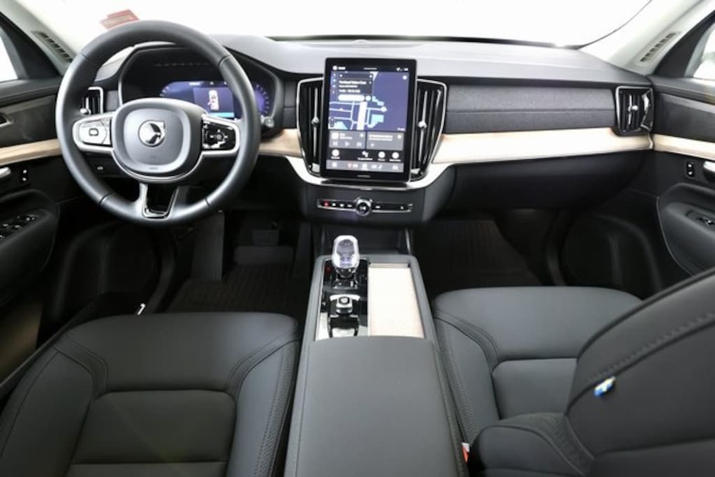 New 2026 Volvo XC90 B6 Plus 7-Seater SUV