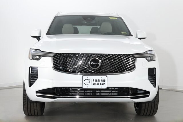2026 Volvo XC90 Plus photo 3