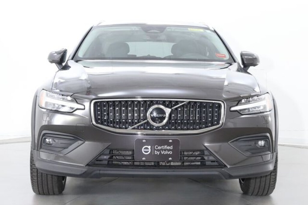 Certified 2025 Volvo V60 Cross Country B5 Plus Wagon