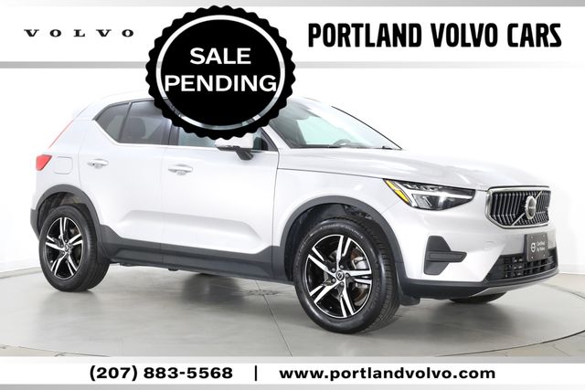2025 Volvo XC40 B5 Core Bright AWD's photo