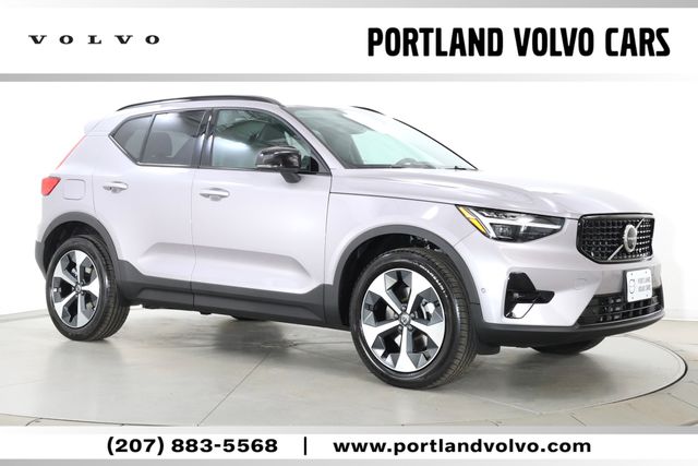 2026 Volvo XC40 B5 Plus Dark AWD's photo