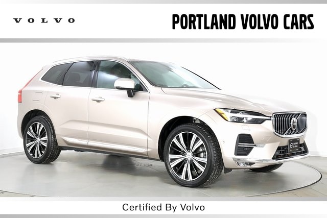 2023 Volvo XC60 Plus's photo