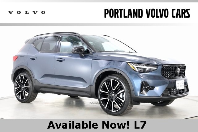 2026 Volvo XC40 Ultra Black Edition's photo