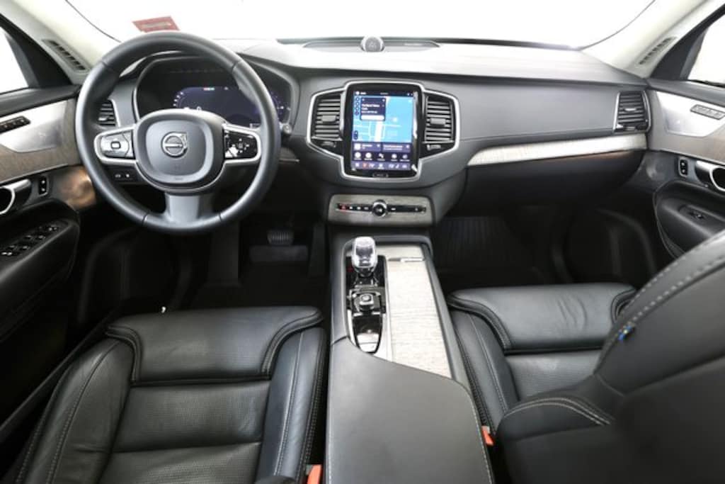 Certified 2023 Volvo XC90 Recharge Plug-In Hybrid Ultimate Dark 7-Seater SUV