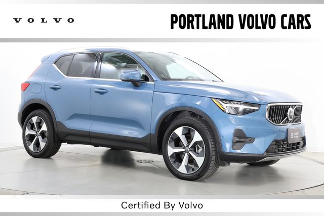2025 Volvo XC40 B5 Plus Bright AWD's photo