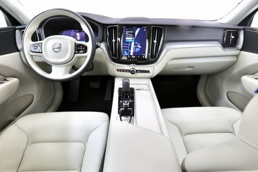 Certified 2023 Volvo XC60 Recharge Plug-In Hybrid Core Bright SUV