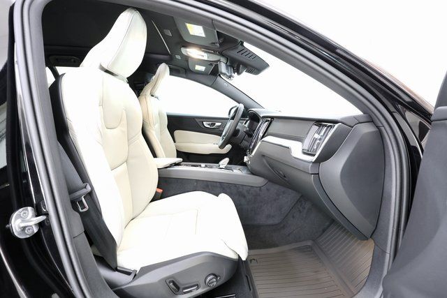 2026 Volvo V60 Cross Country Ultra - Photo 22