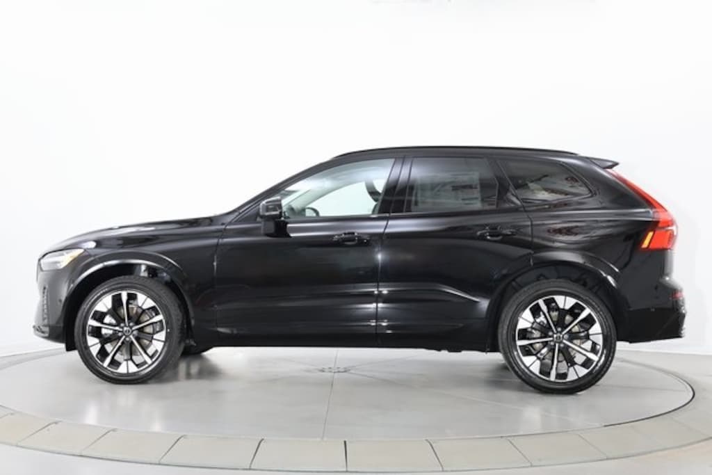 New 2026 Volvo XC60 B5 Plus SUV