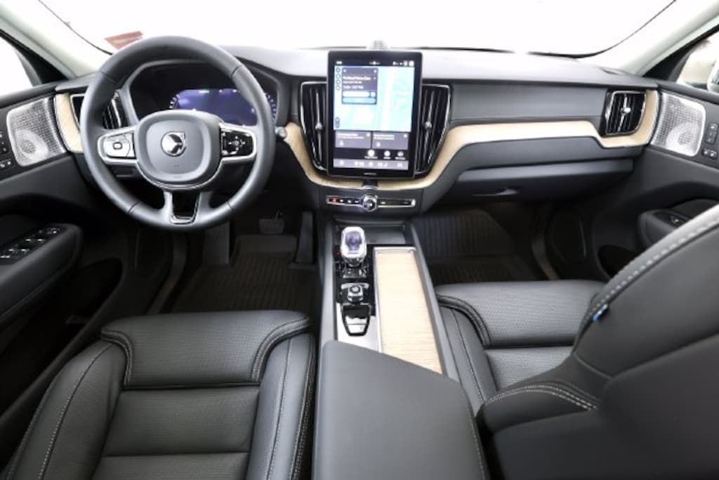 New 2027 Volvo XC60 B5 Ultra SUV
