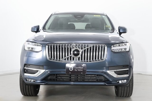 2025 Volvo XC90 B5 Core photo 3