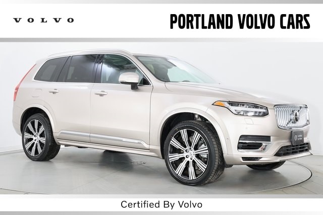 2023 Volvo XC90 Plus's photo