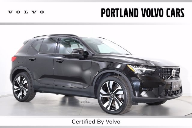 2025 Volvo XC40 Plus