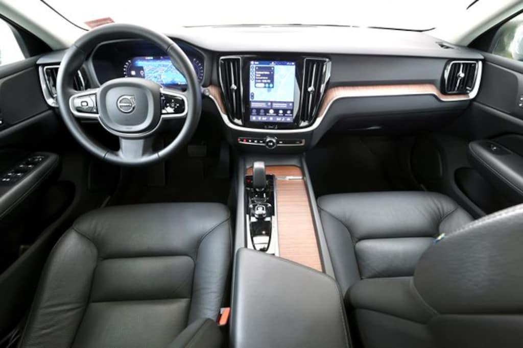 Certified 2025 Volvo V60 Cross Country B5 Plus Wagon