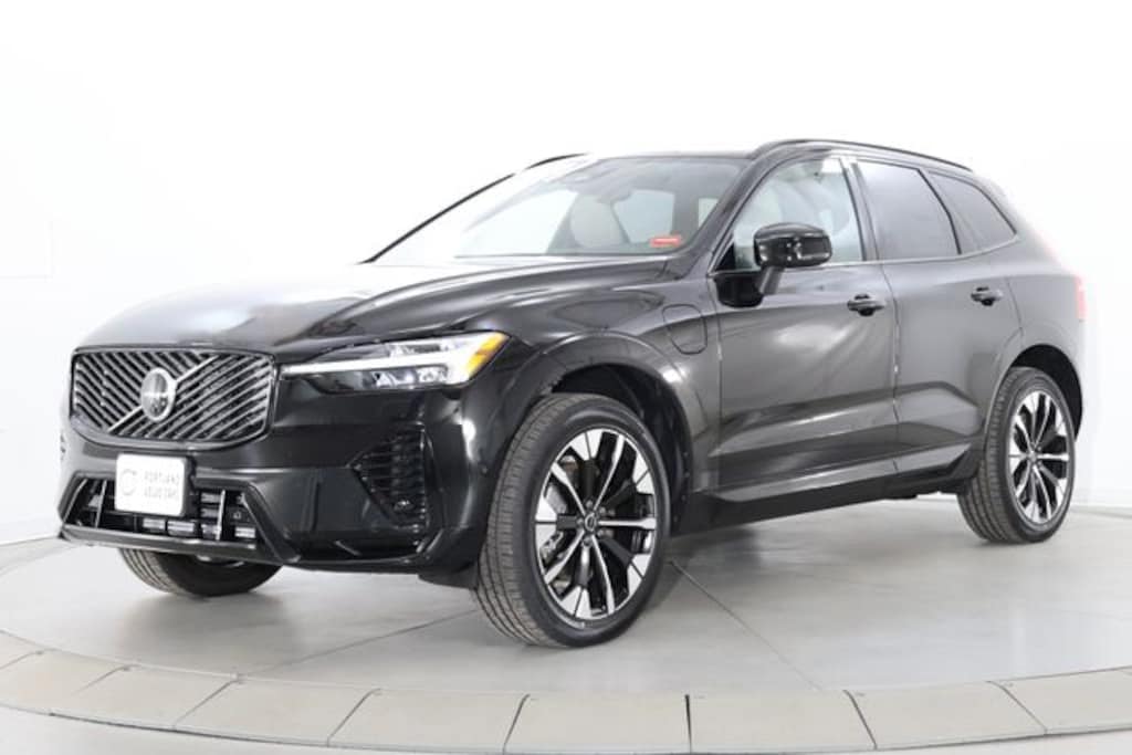 New 2026 Volvo XC60 plug-in hybrid T8 Plus SUV
