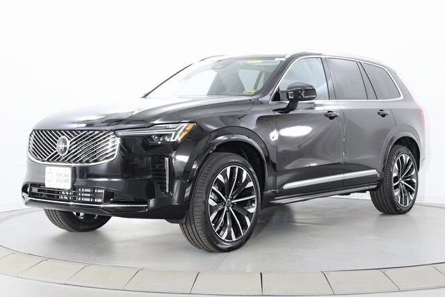 2026 Volvo XC90 B5 Plus photo 4