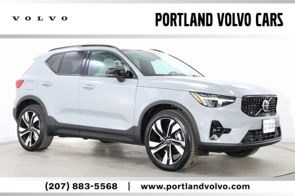 New 2026 Volvo XC40 B5 Plus SUV