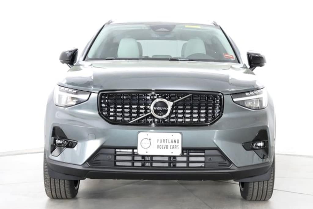 New 2026 Volvo XC40 B5 Plus SUV