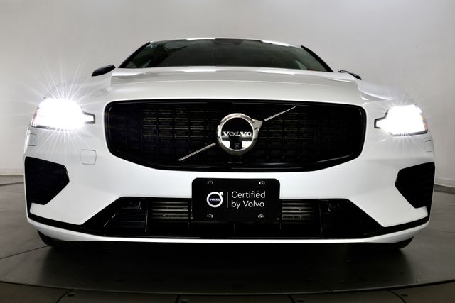 2025 Volvo S60 Plus - Photo 31