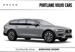 2025 Volvo V90 Cross Country