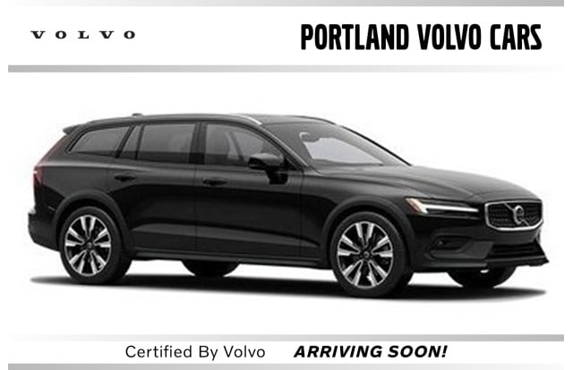 2025 Volvo V60 Cross Country Plus's photo