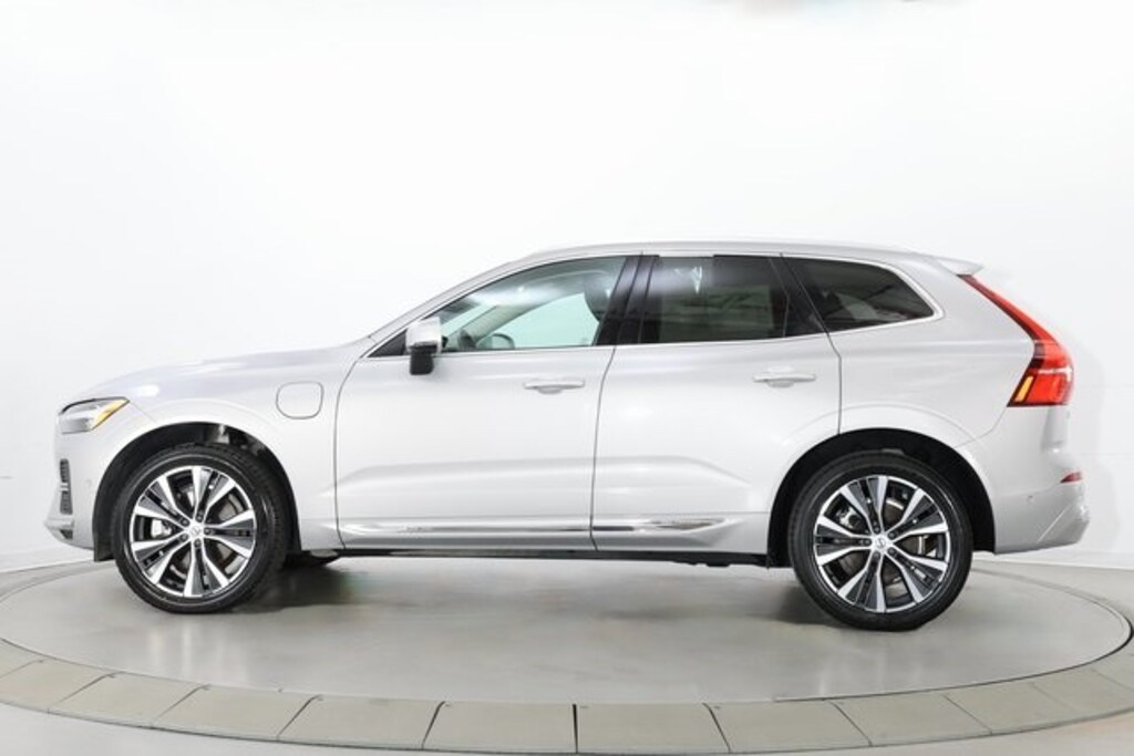 Certified 2022 Volvo XC60 Recharge Plug-In Hybrid T8 Inscription Expression Extended Range SUV