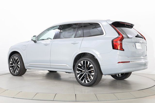 2026 Volvo XC90 Plus - Photo 6