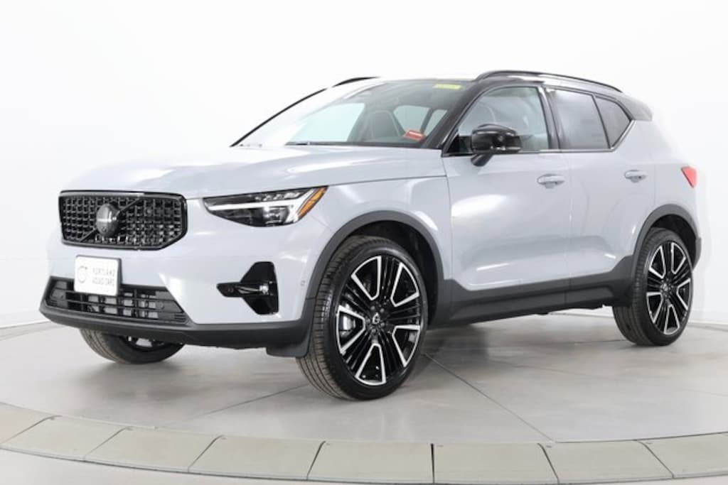 New 2026 Volvo XC40 B5 Ultra Black Edition SUV