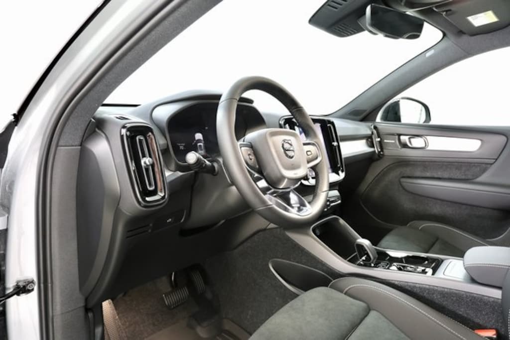 New 2026 Volvo XC40 B5 Ultra Black Edition SUV