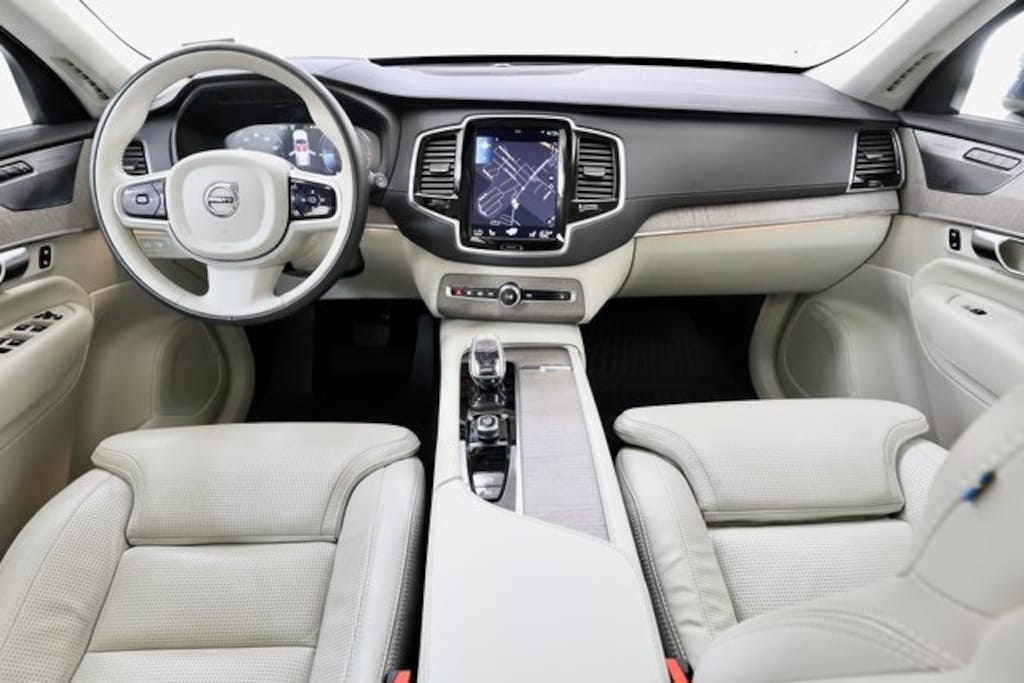 Certified 2022 Volvo XC90 Recharge Plug-In Hybrid T8 Inscription Extended Range 7P SUV