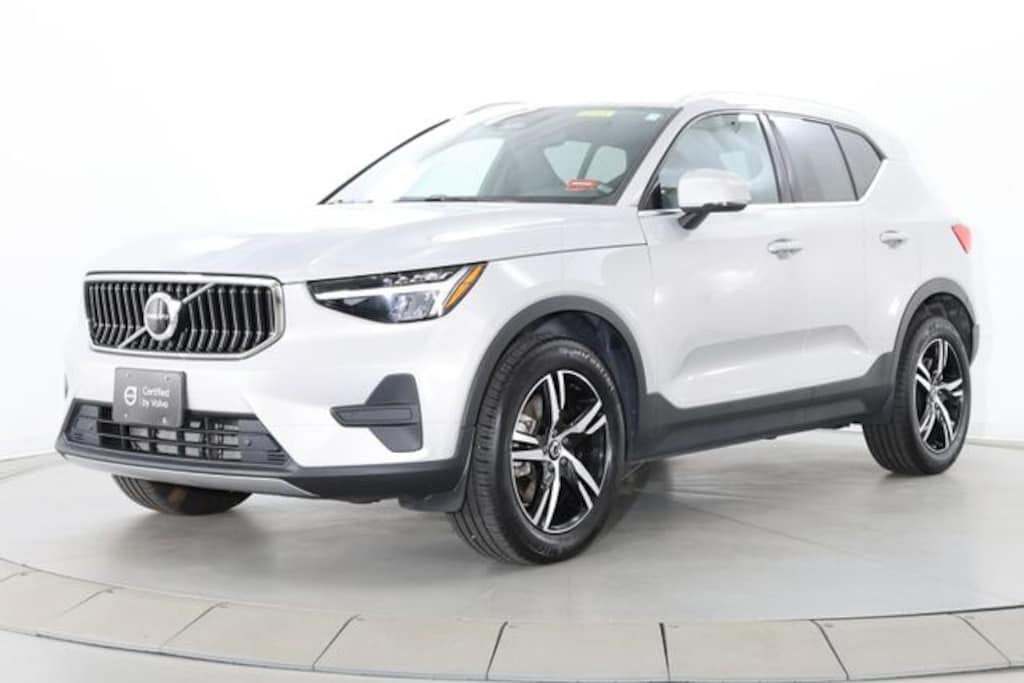 Certified 2025 Volvo XC40 B5 Core Bright Theme SUV