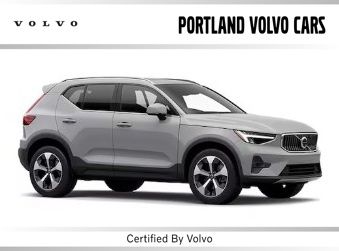2025 Volvo XC40's photo